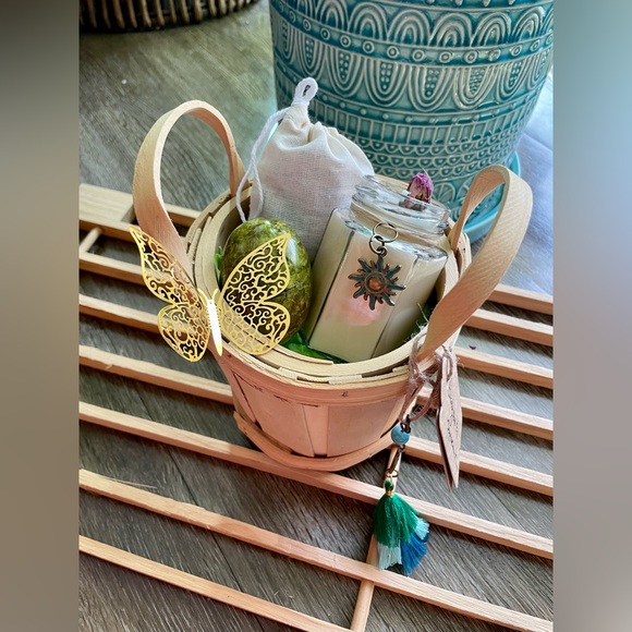 The Gift of Harmony - Picture 3 of 11